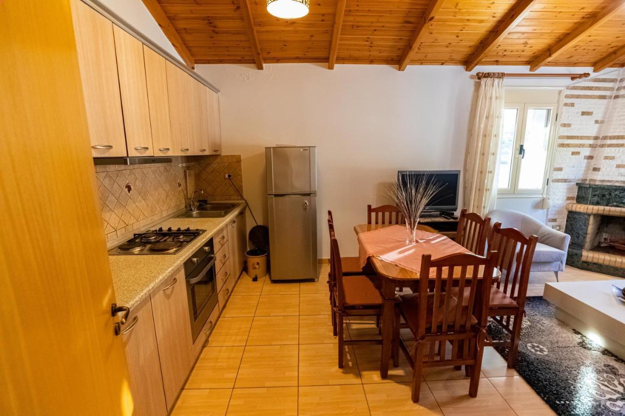 Vila Llano Vlore Exterior photo